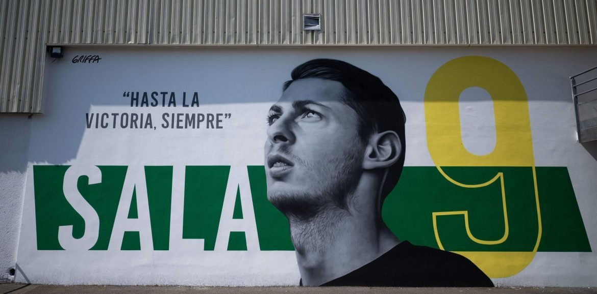 Les chants malheureux des ultras niçois à propos de la mort d’Emiliano Sala Les chants malheureux des ultras niçois à propos de la mort d’Emiliano Sala