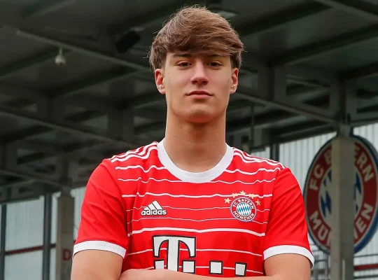 Bundesliga : Javier Fernandez : l&rsquo;ancien joueur de l&rsquo;Atletico joue les chances du Bayern en marquant des buts.