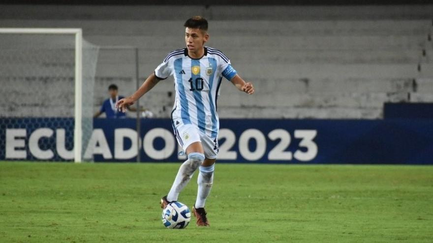 Le City de Guardiola est en tête de la course pour signer le « nouveau Messi ». Le City de Guardiola est en tête de la course pour signer le « nouveau Messi ».