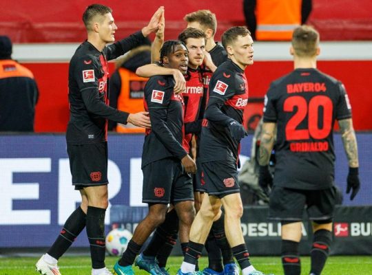 Résumé et buts de Bayer Leverkusen-Bochum (4-0), match de Bundesliga 16 2023/2024.
