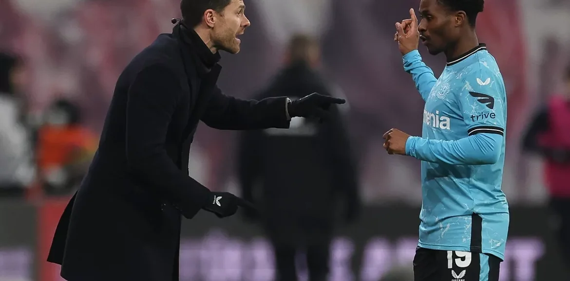 Bundesliga : Nathan Tella, le remplaçant de Xabineta qui est « tela de bueno ». Bundesliga : Nathan Tella, le remplaçant de Xabineta qui est « tela de bueno ».