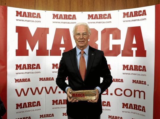 Bundesliga : Franz Beckenbauer, légende du Bayern et du football mondial, meurt