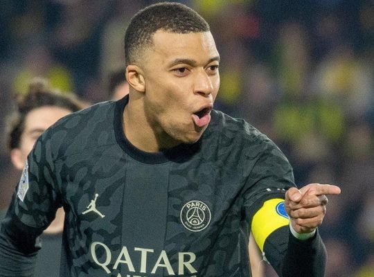Guardiola se moque de Mbappé :  » Il est bon, il a de l&rsquo;avenir.