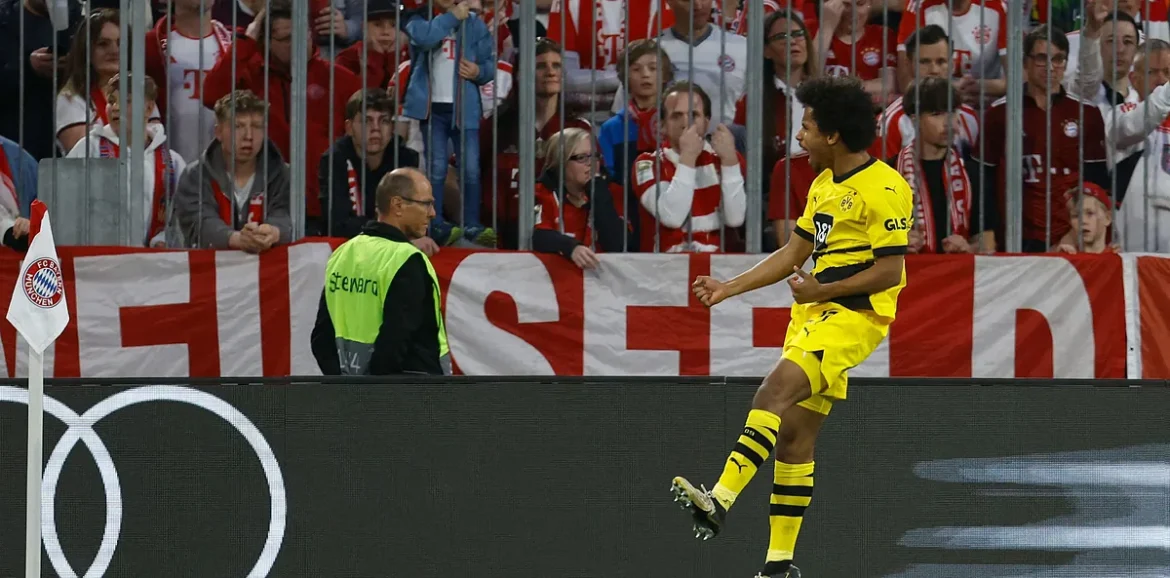Bundesliga : Dortmund gagne à Munich 10 ans plus tard, laissant le titre sur un plateau d’argent à Leverkusen. Bundesliga : Dortmund gagne à Munich 10 ans plus tard, laissant le titre sur un plateau d’argent à Leverkusen.