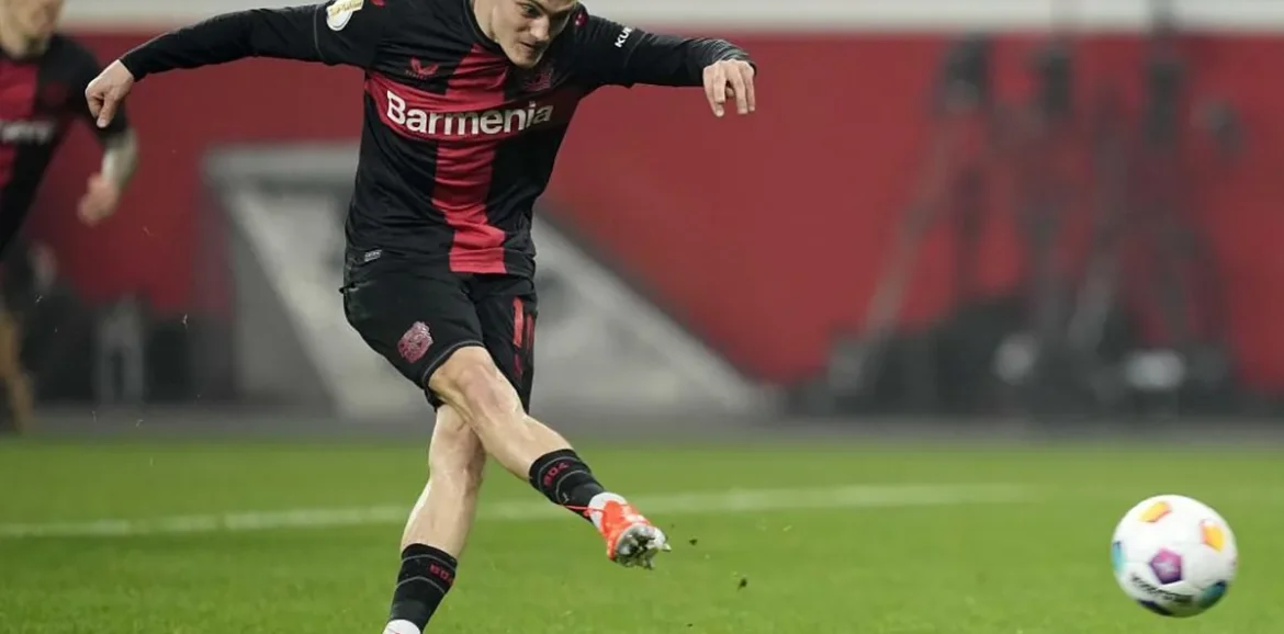 Bundesliga : Leverkusen écrase le Fortuna Düsseldorf et Xabi Alonso est déjà en quête de son premier titre de la saison. Bundesliga : Leverkusen écrase le Fortuna Düsseldorf et Xabi Alonso est déjà en quête de son premier titre de la saison.