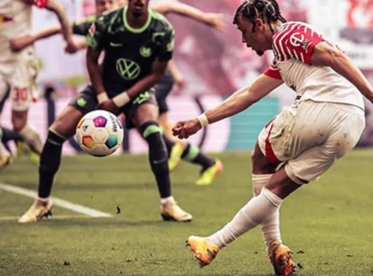 Bundesliga : la malédiction de Xavi Simons pour avoir été trop bon :  » Chaque semaine, nous avons des problèmes….. Ils l&rsquo;attaquent. »