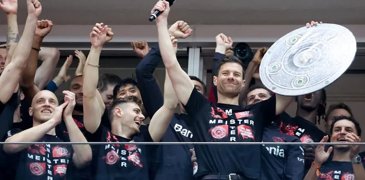 Bundesliga : 10 raisons pour lesquelles Leverkusen a mis fin à la série de 11 titres de Bundesliga consécutifs du Bayern. Bundesliga : 10 raisons pour lesquelles Leverkusen a mis fin à la série de 11 titres de Bundesliga consécutifs du Bayern.