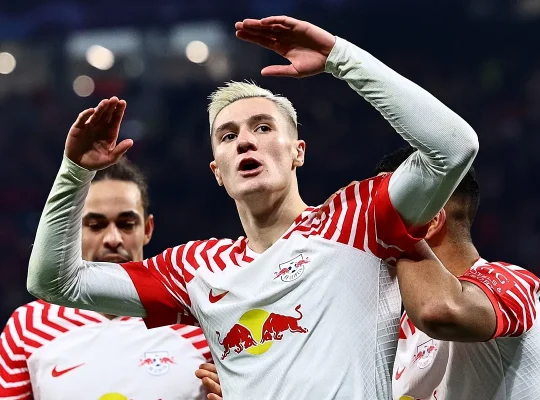 Bundesliga : Benjamin Sesko, le  » robot  » qui ne s&rsquo;est pas enfui de Leipzig :  » Je sens que je progresse à chaque match.