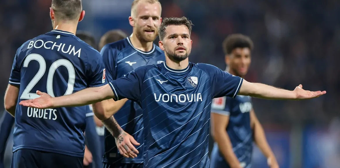 Bundesliga : Kevin Stöger, le meilleur meneur de jeu d’Europe, met fin à son contrat et s’en va. Bundesliga : Kevin Stöger, le meilleur meneur de jeu d’Europe, met fin à son contrat et s’en va.