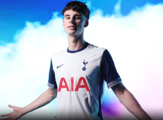 Archie Gray, le jeune ailier-pivot de 18 ans de style Barça qui va faire trembler la Premiership.
