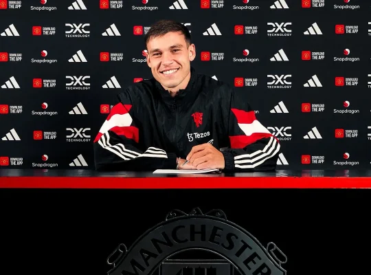 Premier League : Manchester United signe Ugarte du PSG… à la dernière minute !