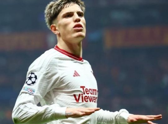 PREMIER LEAGUE : L&rsquo;avenir de Garnacho pourrait se dérouler loin d&rsquo;Old Trafford