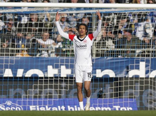 Bahoya, le nouveau « bullet man » de la Bundesliga qui a fait oublier Marmoush et s&rsquo;inspire de Neymar.