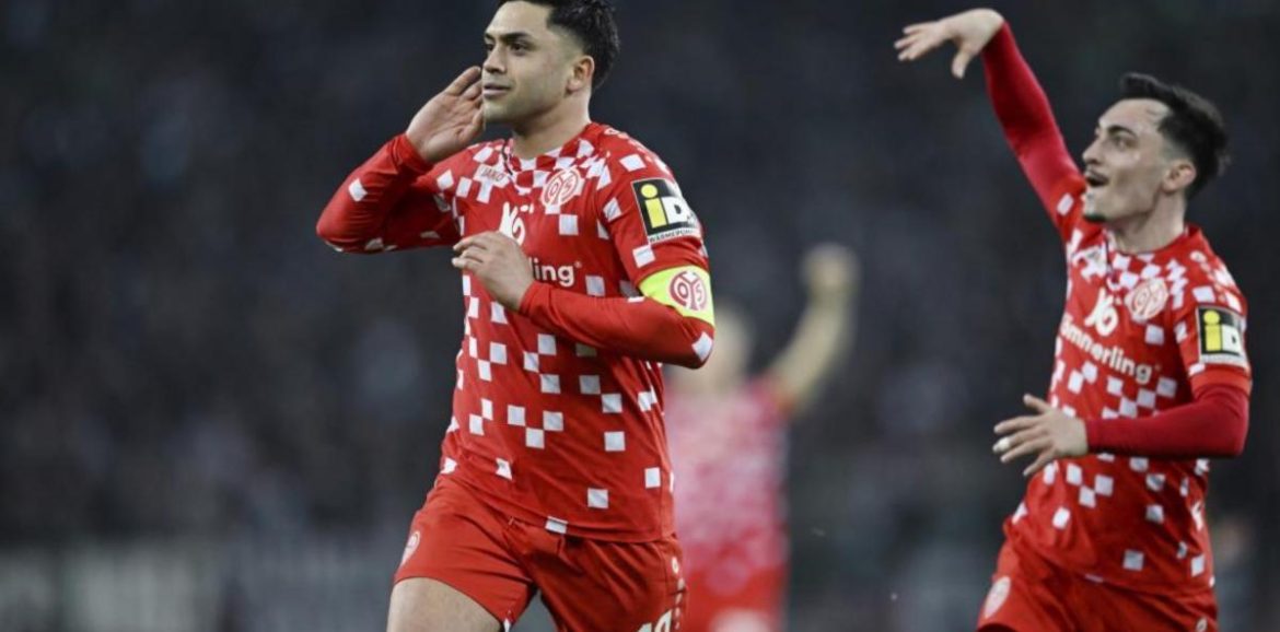 Les « Chikos de Mayence » fredonnent déjà l’hymne de la Ligue des champions : voilà ce que représente l’équipe surprise de la Bundesliga. Les « Chikos de Mayence » fredonnent déjà l’hymne de la Ligue des champions : voilà ce que représente l’équipe surprise de la Bundesliga.