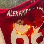 Real Madrid | Liverpool ne pardonne pas : le maillot d&rsquo;Alexander-Arnold brûlé