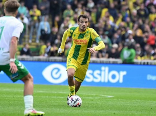 Le marché ouvre à nouveau ses portes à Pedro Chirivella